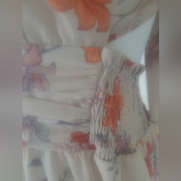 Floral Off-Shoulder Dress Exlura - Picture 9 of 10